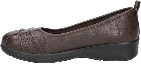 Easy Street women's Haley Sneaker in Saudi Arabia