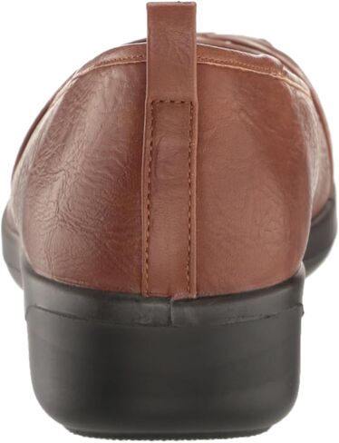 Easy Street women's Haley Sneaker in Saudi Arabia