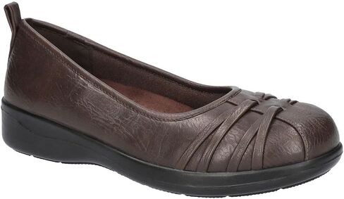 Easy Street women's Haley Sneaker in Saudi Arabia