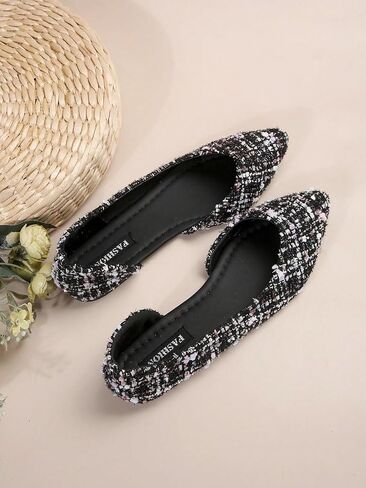 SweatyRocks Women's PU Leather Hollow Out Flat Sandals Closed Toe Outdoors Flat Shoes in Saudi Arabia