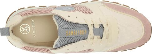 Sam & Libby Womens Randal in Saudi Arabia