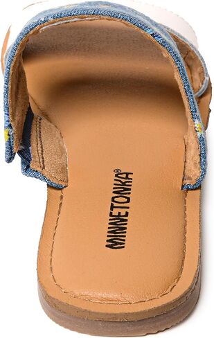 مينيتونكا فرانكي – صندل مسطح للنساء بتصميم كلاسيكي سهل الارتداء، وأشرطة مزدوجة متعددة الألوان، ووسادة قدم مبطنة in Kuwait