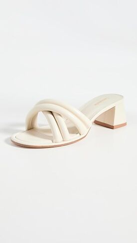 صنادل Laguna للسيدات من Larroude in Kuwait