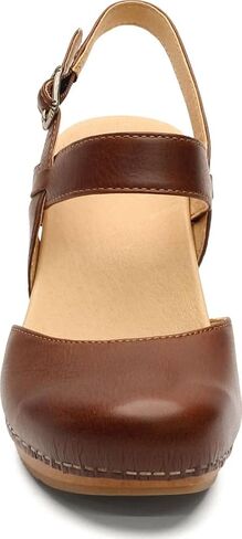 صنادل مريحة للنساء من Dansko Taci Wedge in Saudi Arabia