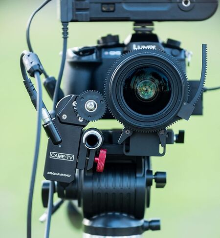 جهاز Came-TV Astral اللاسلكي عالي عزم الدوران مع التركيز على معظم كاميرات DSLR، وحدة تحكم بدون مرآة مع وحدة تحكم عن بعد ومحرك، شاشة OLED - 100 متر (328 قدم) أقصى نطاق، بطارية مدمجة، 2.4 جيجا هرتز in Kuwait