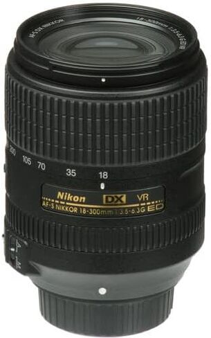 حزمة عدسة Nikon AF-S DX NIKKOR مقاس 18-300 مم f/3.5-6.3G ED VR (2216) مع حافظة عدسة مبطنة + طقم مرشح ماكرو + فلاتر عدسات UV وCPL وFL + غطاء توليب + حافظة غطاء العدسة + مجموعة تنظيف in Saudi Arabia