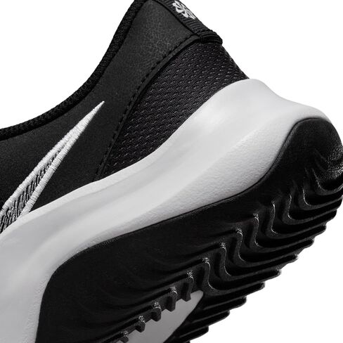 Nike Men's Sneaker, 9 US in Saudi Arabia