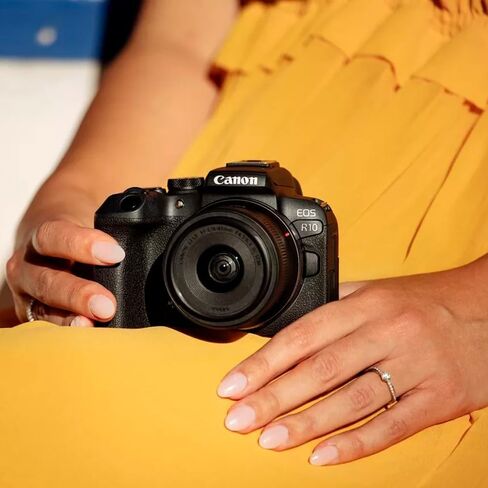 هيكل كاميرا Canon EOS R10 بدون مرآة مع حزمة مستشعر CMOS بحجم APS-C بدقة 24.2 ميجابكسل مع عدسة Canon RF-S مقاس 10-18 مم F4.5-6.3 IS STM وميكروفون ستيريو DM-E100 من Canon (3 عناصر) in Kuwait