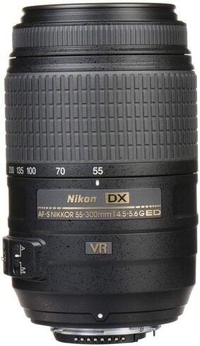 نيكون - عدسة AF-S DX NIKKOR مقاس 55-300 مم f/4.5-5.6G ED VR عدسة تكبير تليفوتوغرافي (2197) + مجموعة مرشح + حافظة غطاء + مجموعة تنظيف in Saudi Arabia