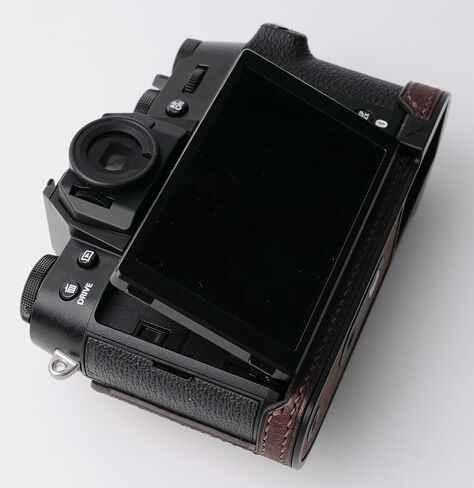 handmade Genuine Leather Camera Half Case for Fujifilm X-T50 - Top Layer Cowhide Body + Metal Base Plate - Hand Shank Free Design (Yellowish Brown) in Kuwait
