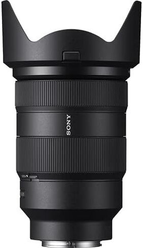 حزمة عدسة تكبير كاملة الإطار Sony FE مقاس 24-70 مم F2.8 GM مع حقيبة عدسة وبطاقة ذاكرة 128 جيجابايت و64 جيجابايت وسترة مطر + المزيد | سوني 24-70 in Saudi Arabia