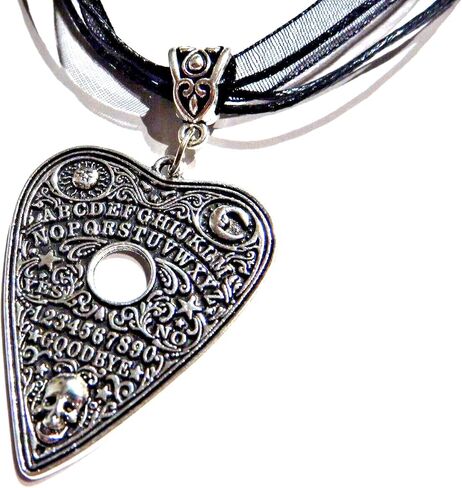 قلادة Silvertone Ouija Planchette على شريط الأورجانزا وقلادة على شكل لوح روح قوطي من 16 إلى 18 بوصة in Saudi Arabia