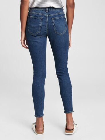GAP Women's Mid-Rise Favorite Jegging Pant in Saudi Arabia