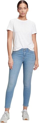 GAP Women's Mid-Rise Favorite Jegging Pant in Saudi Arabia