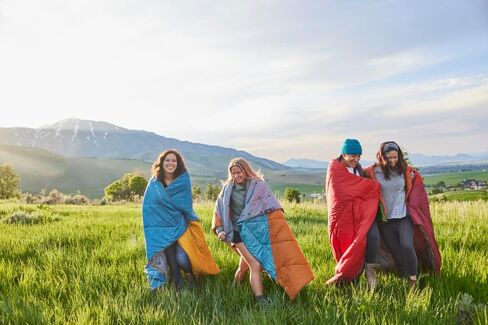 TETON Sports Cascade Double Sleeping Bag; Lightweight, Warm and Comfortable for Family Camping, Teal, 87" x 60" in Kuwait