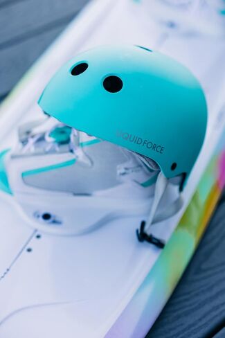 Liquid Force 2024 Hero (Mint) Wakeboard Helmet-Small in Saudi Arabia