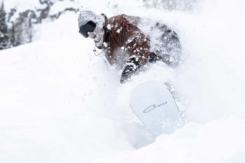 GNU Hyper Mens Snowboard in Saudi Arabia