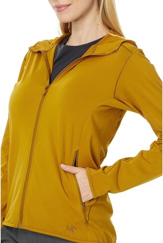 Arc'teryx Kyanite LT Hoodie in Saudi Arabia