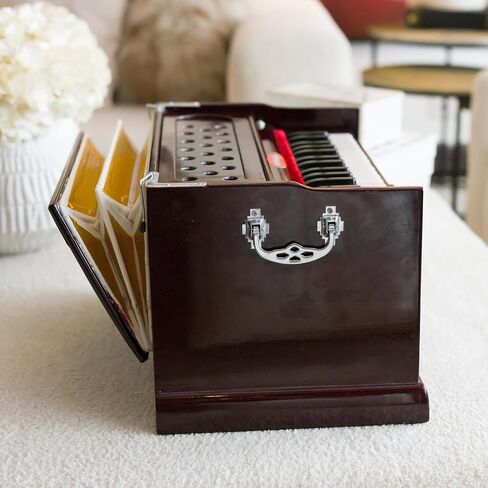 هارمونيوم محمول، مسرحيات مهراجا الموسيقية، صغير، 2 1/4 أوكتاف سابتاك، لون ماهوجني داكن، 3 طيات أسفل، 17 × 10 × 10 بوصة، مقبض، حقيبة، رفيق يوجا كيرتان، أداة هارمونيوم مصنوعة يدويًا-PH2 in Kuwait