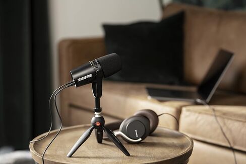 ميكروفون ديناميكي للبودكاست من Shure MV7+ مع حامل. صوت محسّن، لوحة لمس LED، مخرجات USB-C وXLR، وضع المستوى التلقائي، مرشح البوب ​​الرقمي، تأثيرات الصدى، البث الصوتي، البث، التسجيل - أسود in Saudi Arabia