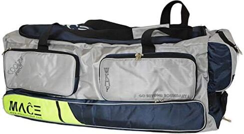 حقيبة أدوات الكريكيت الشخصية من MACE - قد يختلف اللون in Kuwait