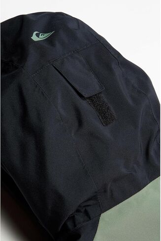 Quiksilver Boys' Big Little Mission 10k Grow System Snow Jacket in Saudi Arabia