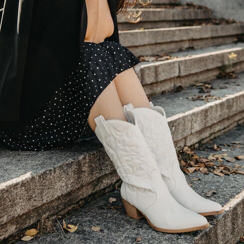 أحذية Rollda النسائية لرعاة البقر الغربي بمقدمة مدببة وأحذية راعية البقر لمنتصف الساق للسيدات أحذية عصرية مطرزة بكعب مكتنز in Kuwait