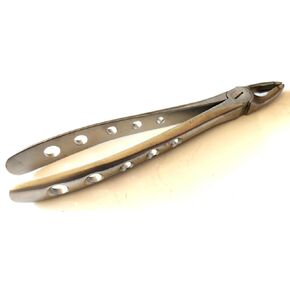 MedTool Dental Tooth Extracting Forceps Upper Anterior with Serrated Jaws, Silver