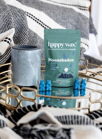 مجموعة Happy Wax Wanderlust تذوب شمع الصويا الطبيعي المعطر - إجمالي 6 أونصة. من ذوبان الشمع المعطر، تتضمن المجموعة 2 أونصة من بالو سانتو، و2 أونصة من خشب الشعلة الصحراوية، و2 أونصة من ظلال القمر in Saudi Arabia