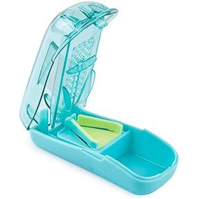 قطاعة حبوب الدواء مع واقي للشفرة، مقسم حبوب الدواء BUG HULL للحبوب الصغيرة والفيتامينات والأقراص باللون الأزرق in Kuwait