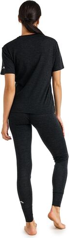 Merino.tech تي شيرت نسائي خفيف الوزن بأكمام قصيرة وطبقة أساسية من صوف ميرينو وملابس داخلية حرارية + جوارب صوفية in Kuwait