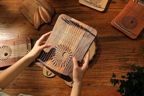 Hluru lyre harp 17/31 strings Harpika (31 strings, North American Hard Maple + Zambian Pear) in Saudi Arabia