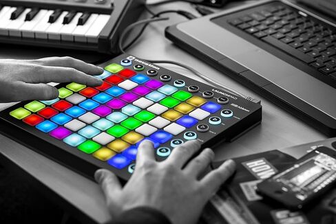Novation MK2 Launchpad Mini Compact USB Grid Controller for Ableton Live in Saudi Arabia