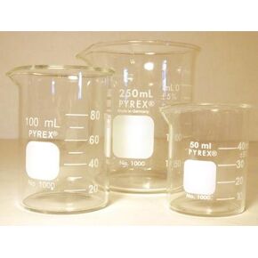 Corning Pyrex 3 Piece Glass Graduated Low Form Griffin Beaker Set