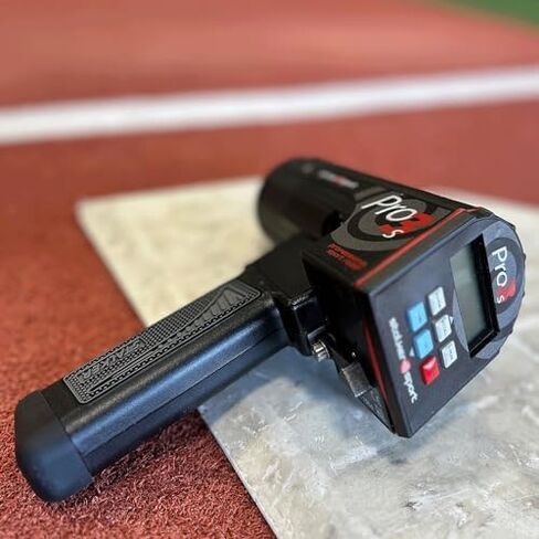 Stalker Sport Pro 3s Sports Radar Gun للبيسبول والكرة اللينة والتنس والمزيد - حزمة صلبة in Kuwait