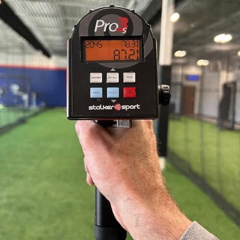 Stalker Sport Pro 3s Sports Radar Gun للبيسبول والكرة اللينة والتنس والمزيد - حزمة صلبة in Kuwait