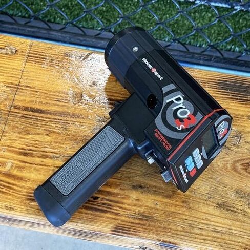 Stalker Sport Pro 3s Sports Radar Gun للبيسبول والكرة اللينة والتنس والمزيد - حزمة صلبة in Kuwait