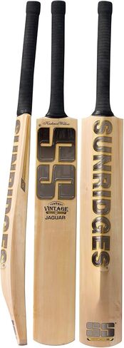 مضرب كريكيت SS Cricket Premium Kashmir Willow Leather Ball - حجم البالغين (يشمل غطاء الخفاش) in Kuwait