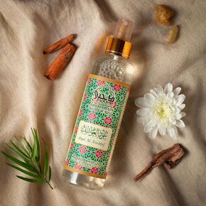 Dukhni Oud al Awatef Arabic Room Spray 250ml Oud Fragrance Air Freshener, Attar al Faraash for Home & Prayer mats | Bed Linen, Sofa Mist, Natural Home Scent, Curtain Spray, Odour Eliminator