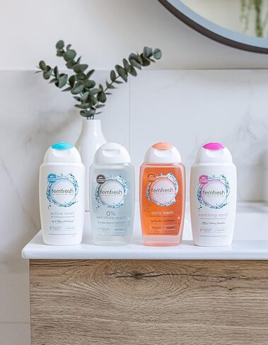 Femfresh Intimate Hygiene - غسول مهدئ للعناية الفائقة، 250 مل من Femfresh in Kuwait
