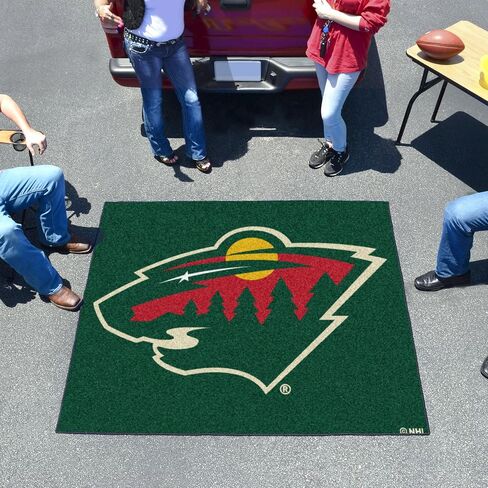 FANMATS - 10269 NHL Minnesota Wild Nylon Face Hockey Puck Rug 27" diameter in Saudi Arabia
