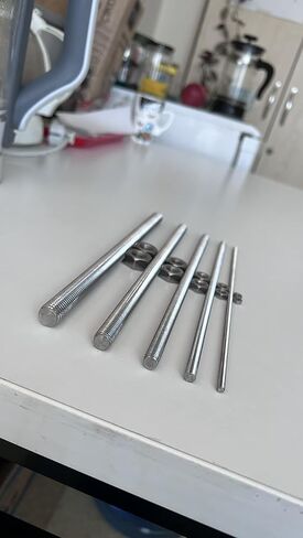 2 قطعة M5 × 9.84 بوصة طول 250 مم قضبان ومسامير ملولبة بالكامل مع صواميل سداسية، 304 مسمار وقضيب من الفولاذ المقاوم للصدأ، خيوط اليد اليمنى in Kuwait