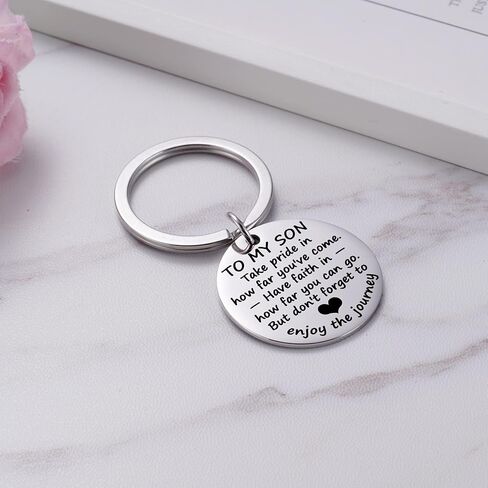 سلسلة مفاتيح الابن من الام والابن، هدية التخرج من الام الى الابن، هدية التخرج من فئة 2023 للابن، هدية ملهمة لعيد الميلاد والكريسماس للابن من الابن، فضي، S, فضي in Kuwait