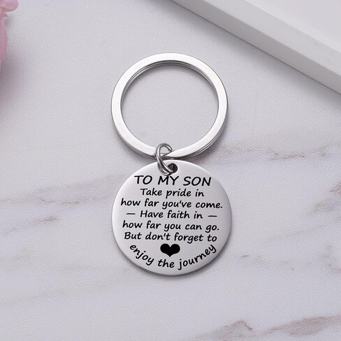 سلسلة مفاتيح الابن من الام والابن، هدية التخرج من الام الى الابن، هدية التخرج من فئة 2023 للابن، هدية ملهمة لعيد الميلاد والكريسماس للابن من الابن، فضي، S, فضي in Kuwait