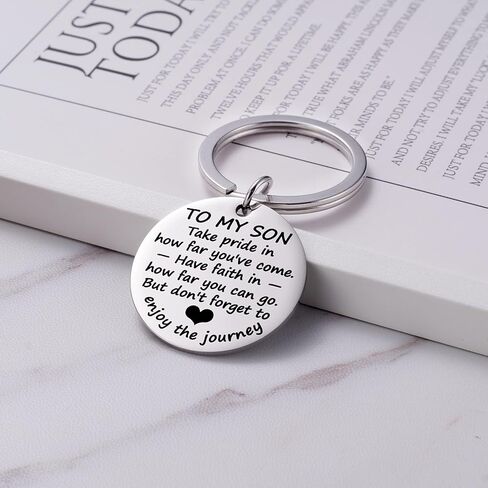 سلسلة مفاتيح الابن من الام والابن، هدية التخرج من الام الى الابن، هدية التخرج من فئة 2023 للابن، هدية ملهمة لعيد الميلاد والكريسماس للابن من الابن، فضي، S, فضي in Kuwait