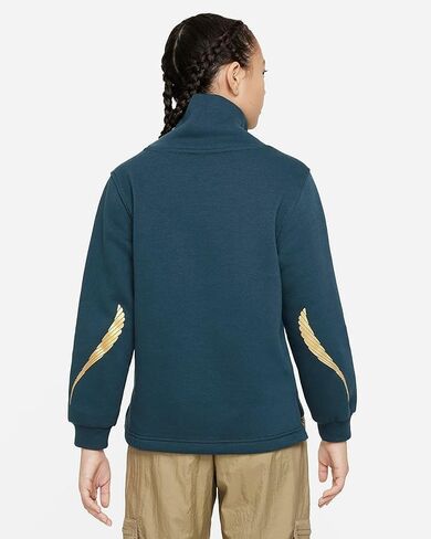 قميص Nike Sportswear Club Fleece للفتيات بأكمام طويلة ورقبة دائرية (الولايات المتحدة، Alpha، Small، Regular، Deep Jungle/ذهبي معدني) in Saudi Arabia