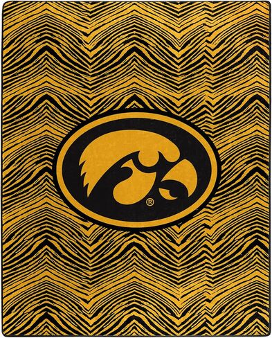 Zubaz من Northwest NCAA Zubified Raschel Throw Blanket 50 X 60، ولاية ميشيغان سبارتانز in Kuwait