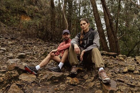 جوارب Merrell للجنسين للبالغين من الصوف خفيفة الوزن للمشي لمسافات طويلة - عبوة من 3 أزواج للجنسين - شريط دعم للقوس in Kuwait