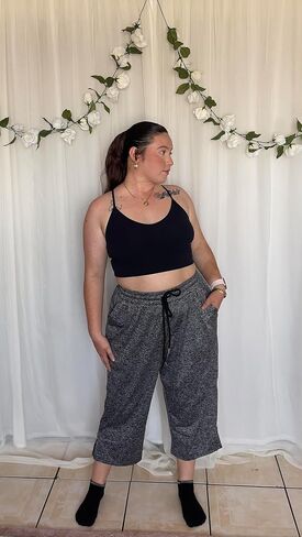 FOREYOND Plus Size Capri Pants for Women Loose Fit Yoga Pants with Pockets Workout Activewear Sweatpants in Saudi Arabia