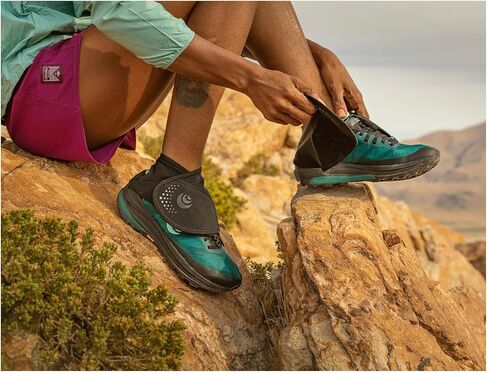Topo Athletic Unisex Adult Topo Performance Trail Gaiter |Lightweight Stretch Nylon Black/Black Shoe Gaiter for Trail Running in Saudi Arabia